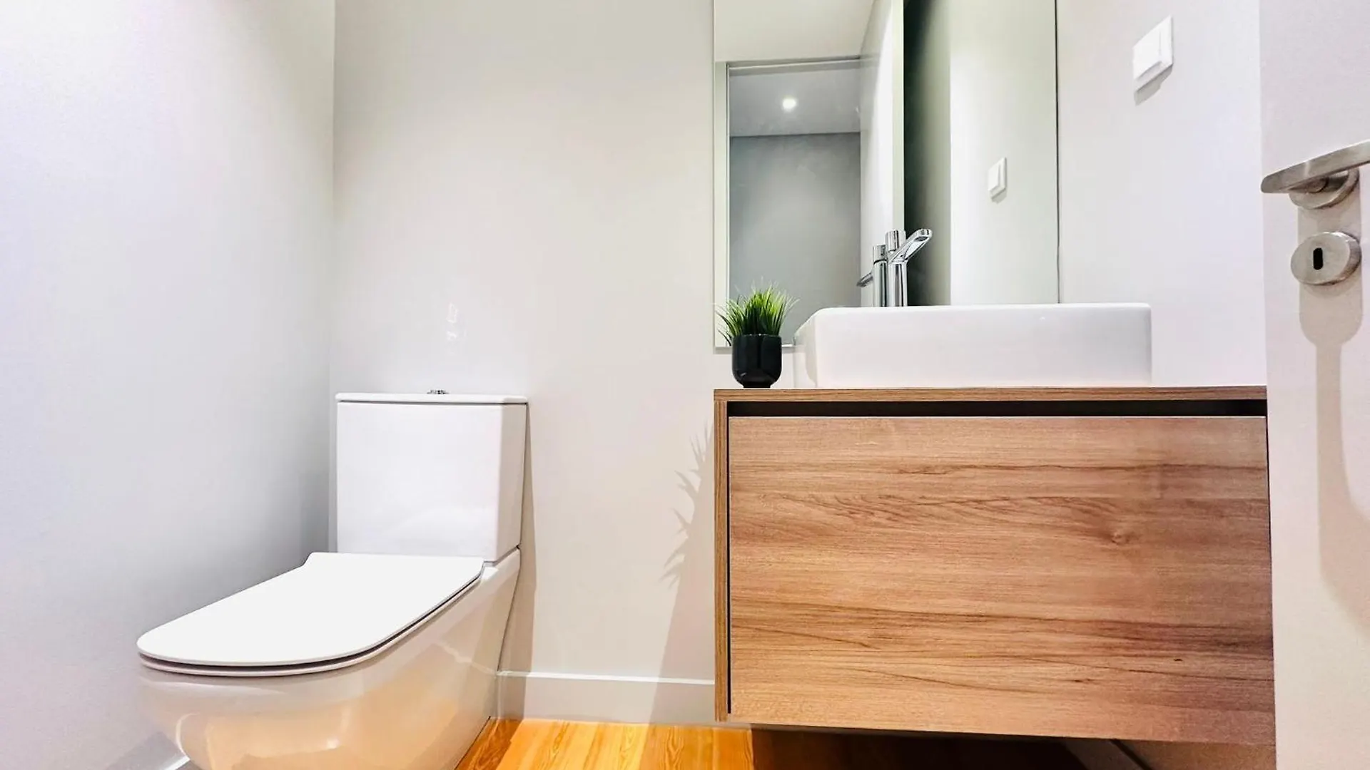 The Eca De Queiroz House - No Cv D - Central One-Bedroom Apartment Lisboa Portugal